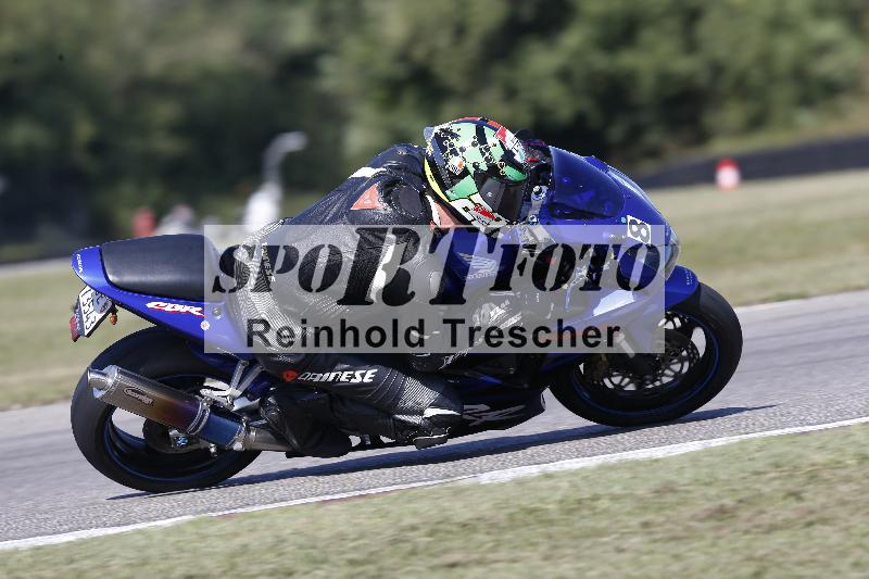 /Archiv-2025/49 26.08.2025 Cornu Master School ADR/blau-bleu/87